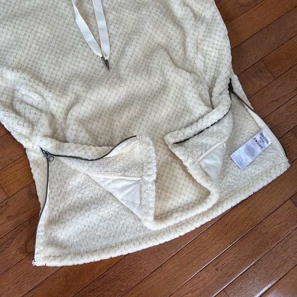 Columbia hooded tunic - Picture 3 of 8